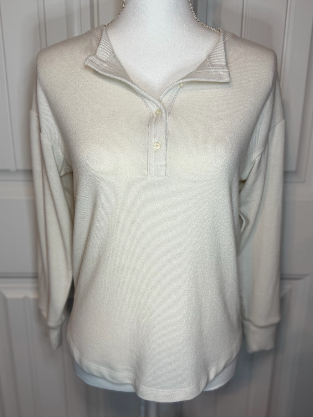 LOFT Petite Cream Henley Knit Top XS Petite Long Sleeve Pullover